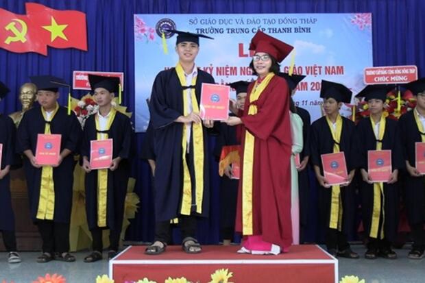 Trường Trung cấp Thanh Bình tổ chức Lễ kỷ niệm 43 năm Ngày Nhà giáo Việt Nam (20/11/1982 – 20/11/2025) và trao bằng tốt nghiệp hệ Trung cấp năm 2025